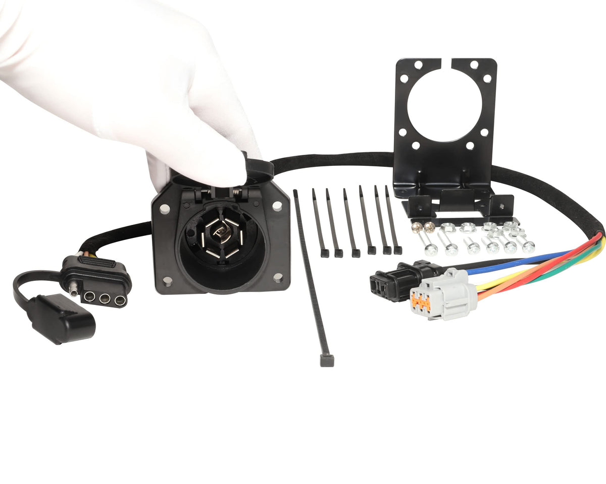 Oyviny close-up of 7-pin socket with dust cover protecting terminals
