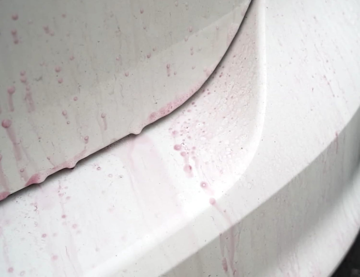 P & S foam texture close-up showing cling and active cleaning benefit
