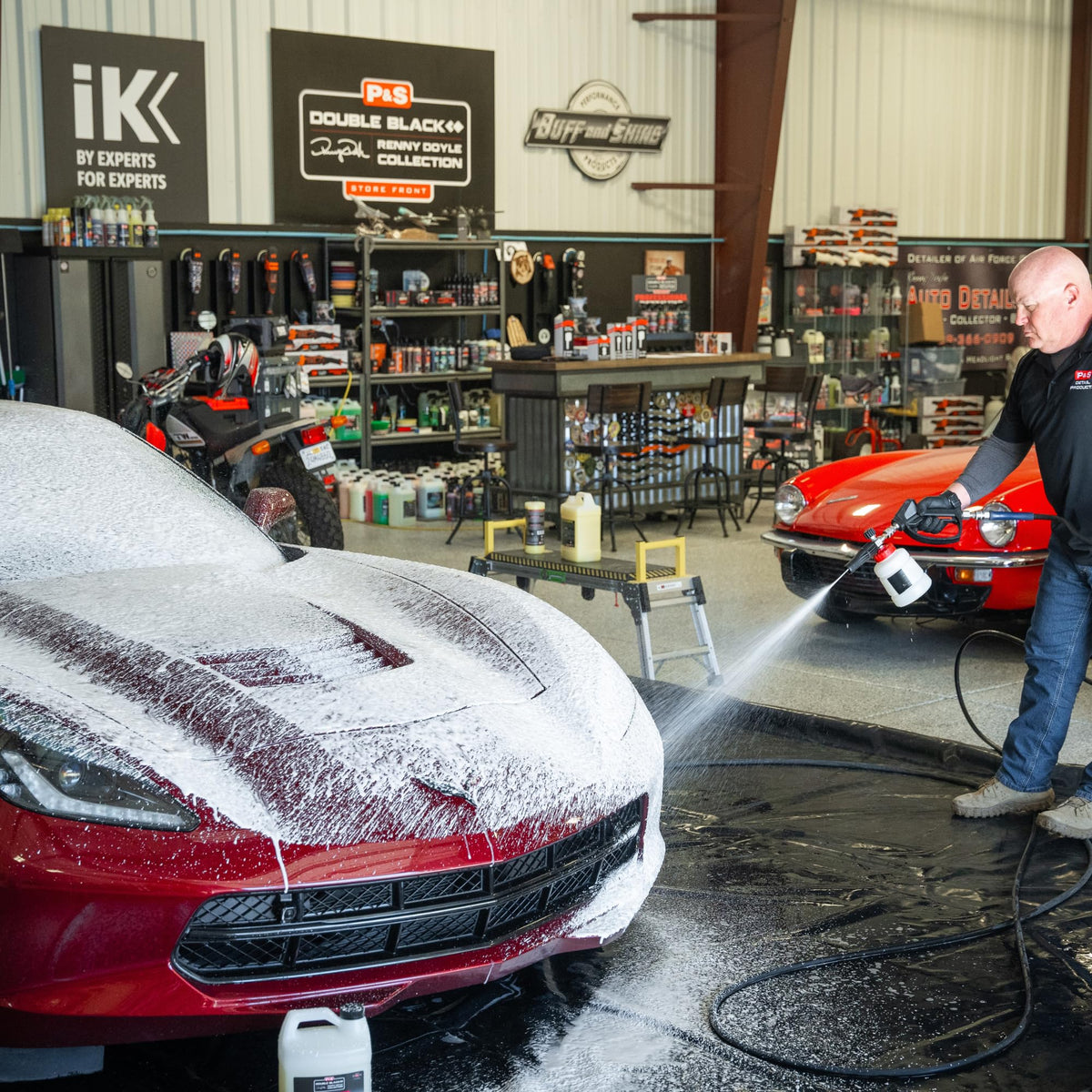 P & S Frostbite thick foam on car hood from a foam cannon, fast contaminant lift