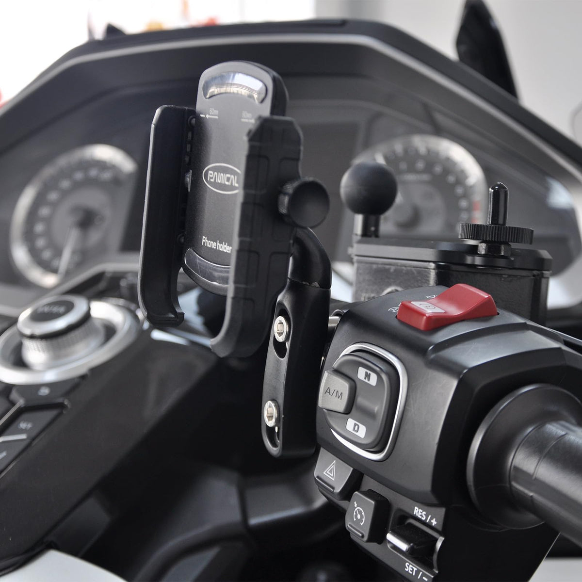PANICAL clamp close-up showing durable construction and stable grip