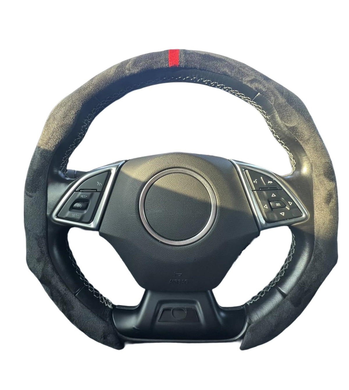 PartsTo size comparison on wheel showing universal fit for 14½"–15" wheels benefit