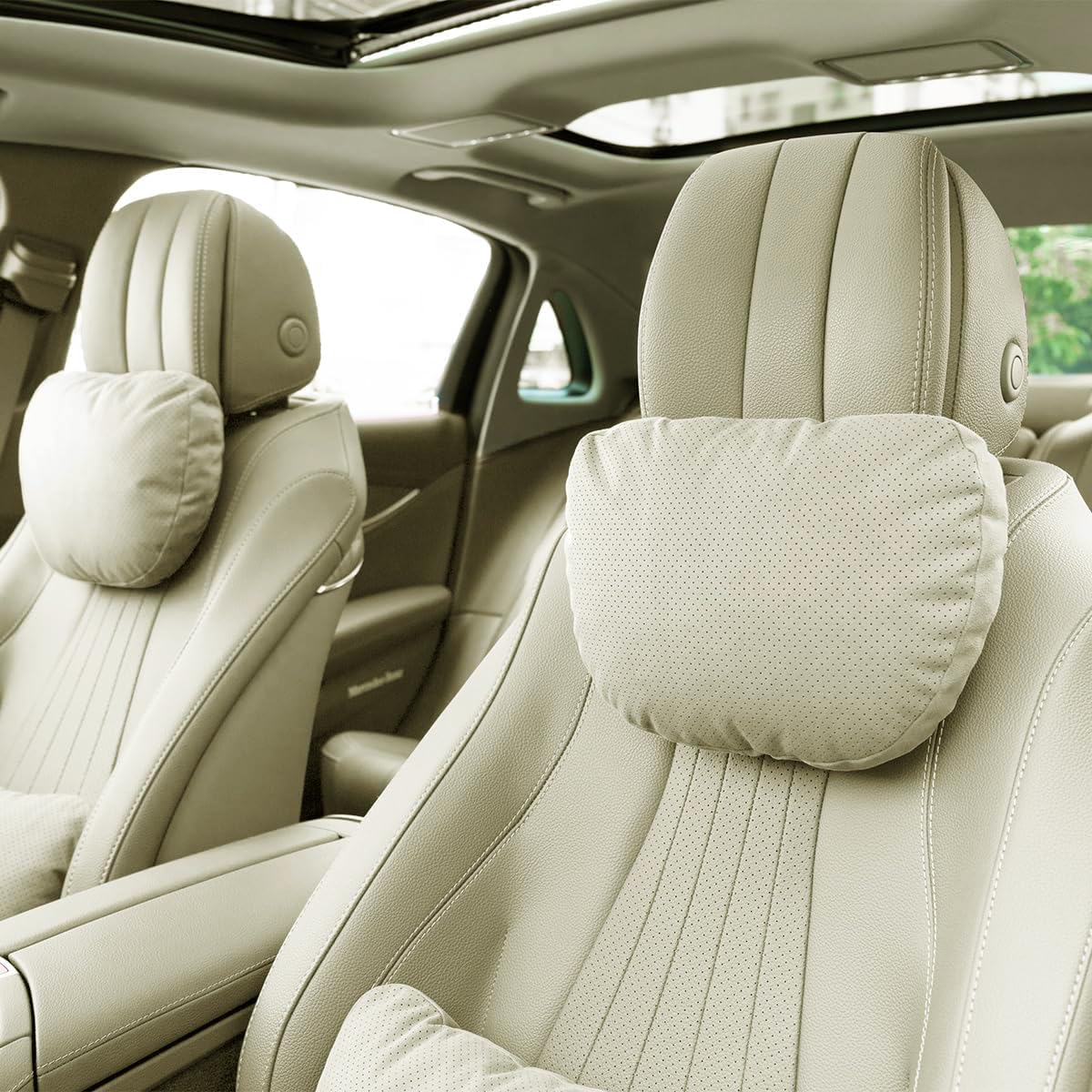 Phxoinu front on car seat showing ergonomic head support