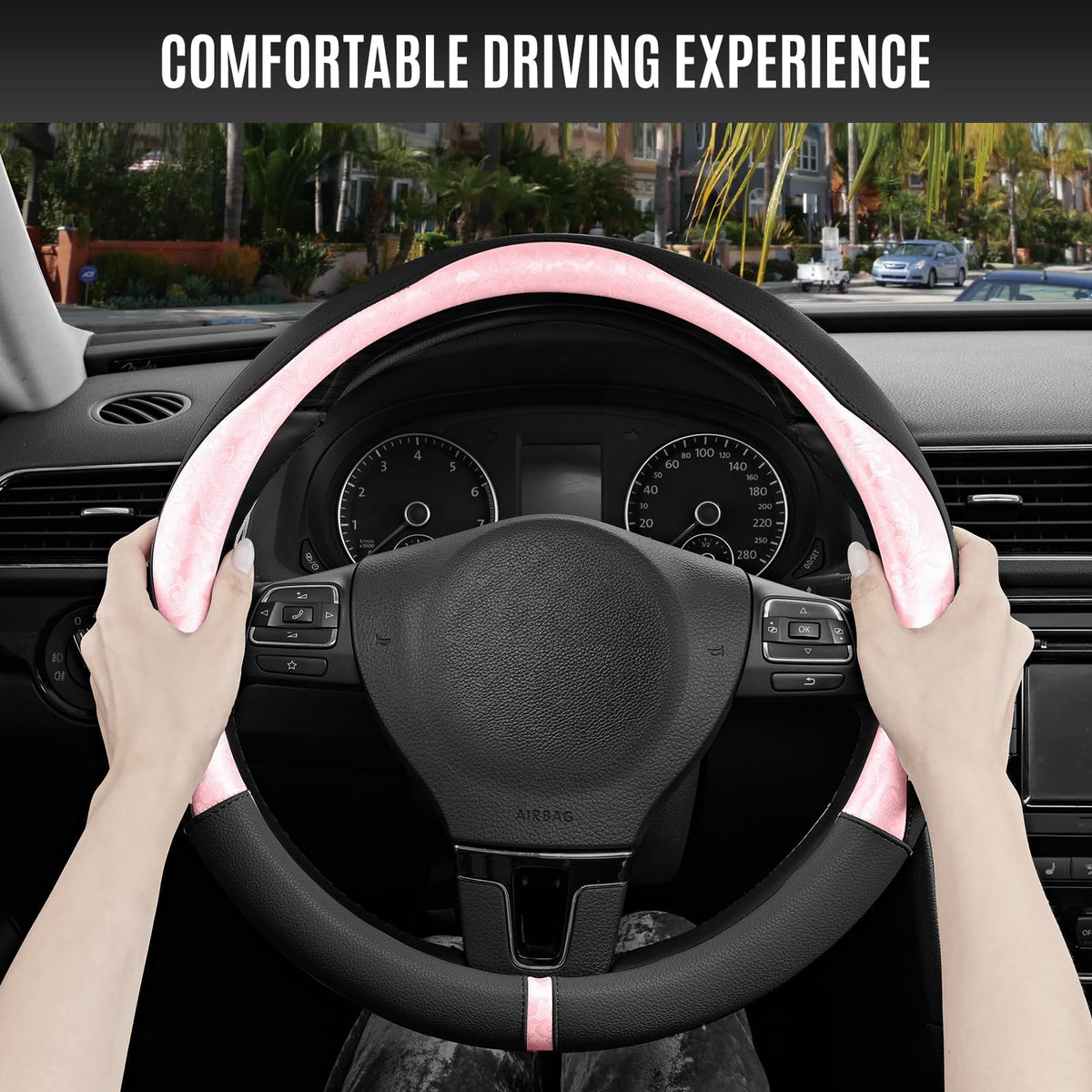 PIC AUTO hand gripping the wheel showing anti-slip comfort and improved control