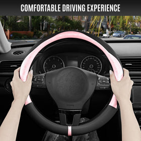 PIC AUTO hand gripping the wheel showing anti-slip comfort and improved control