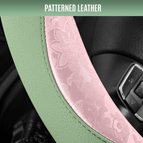 PIC AUTO side installed on steering wheel demonstrating snug universal fit and secure control benefit