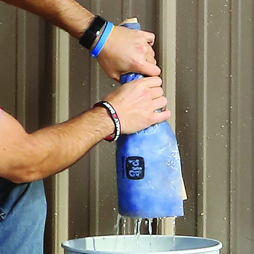 PIG mat hand-wringing demonstration to restore absorbency and save pads
