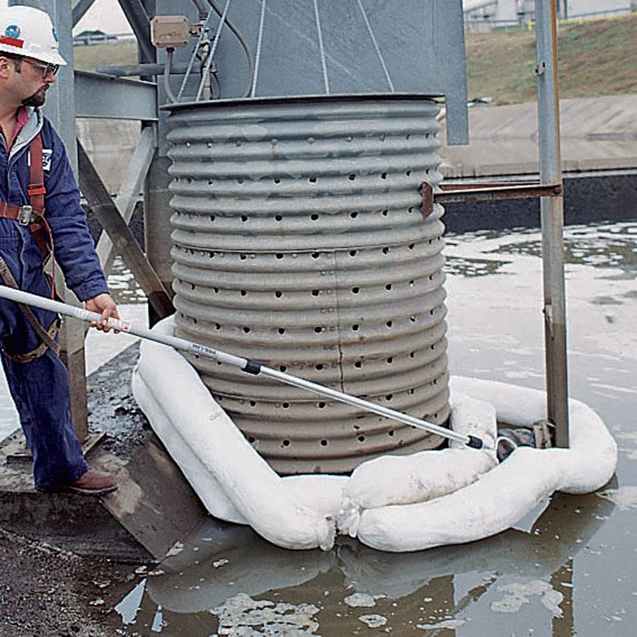 PIG oil booms linked in series extending containment length for larger spills