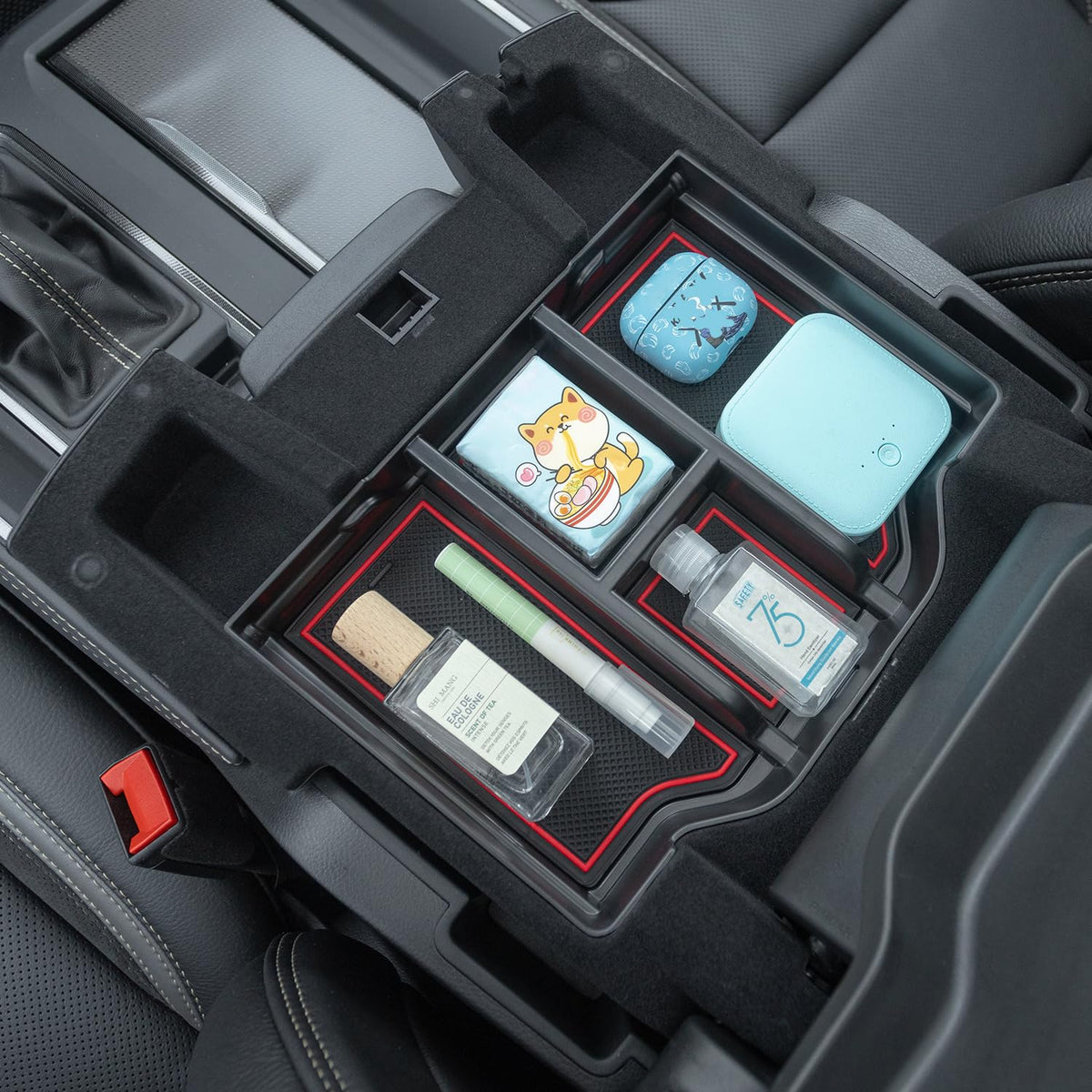 PIMCAR organizer with phone wallet and keys demonstrating size and practical capacity