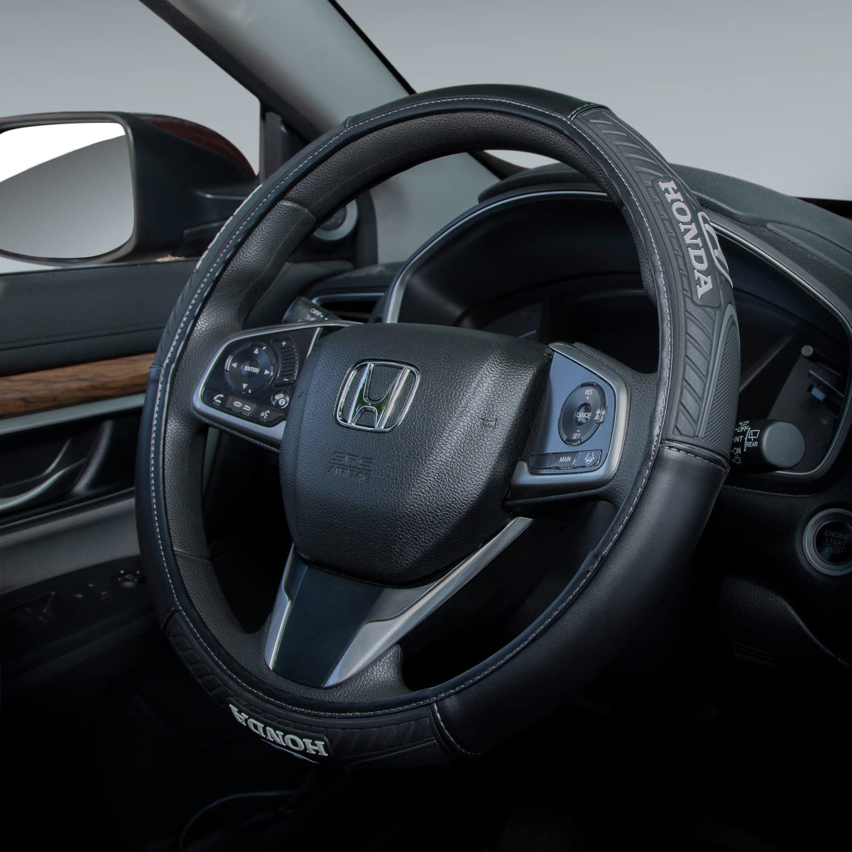 Plasticolor product packaging and label showing official licensed Honda cover for buyer assurance