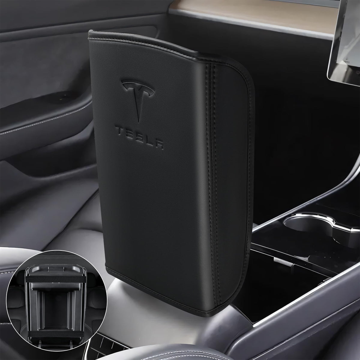 POKUNG lifestyle shot in driving interior emphasizing comfort and spill protection