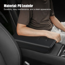 POKUNG hand-size comparison showing compact cushion and ergonomic support