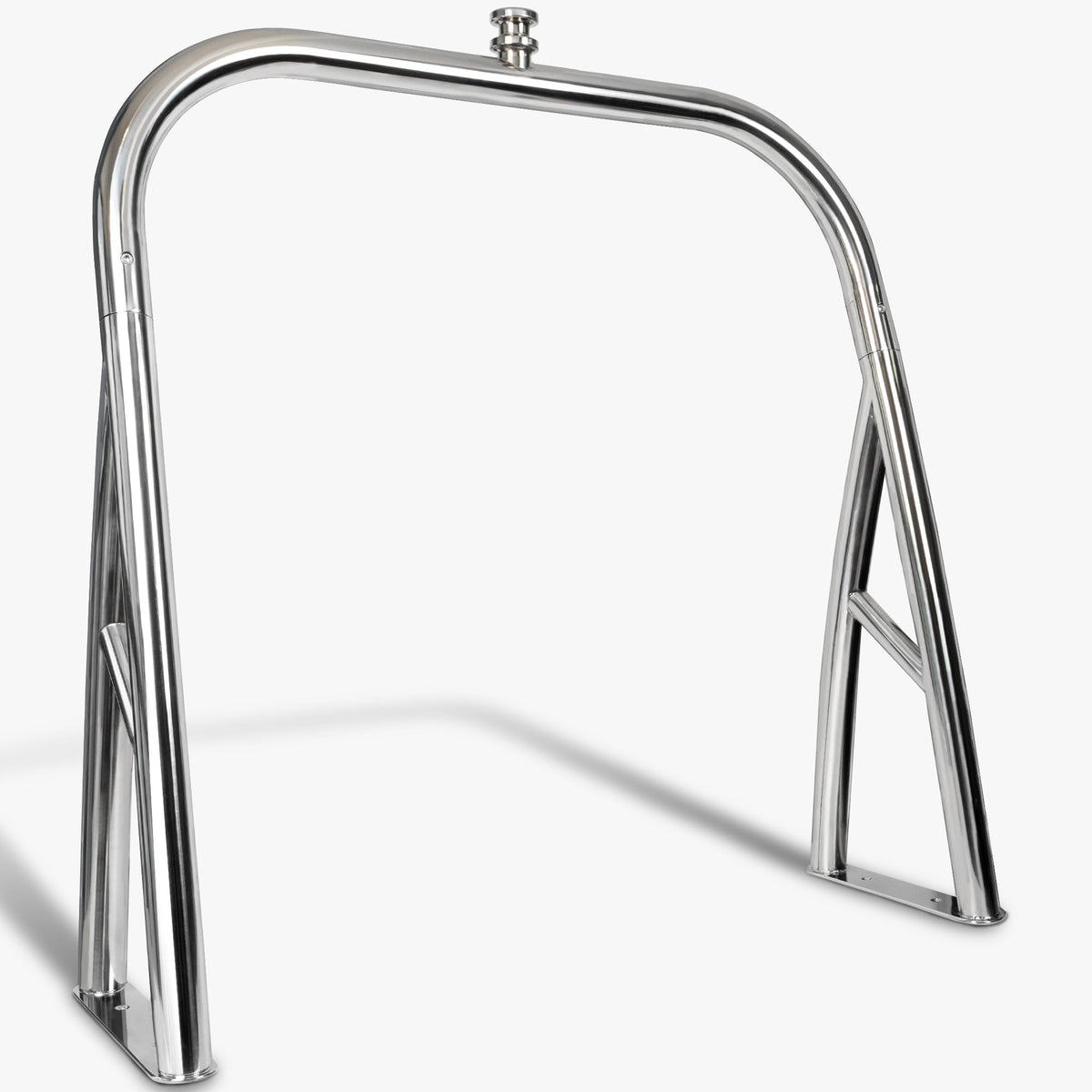 POlAFLEX front view of rear pontoon ski tower showing strong tow point and stability
