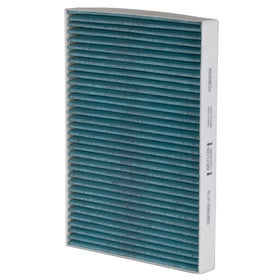 Premium Guard PUREFLOW in car during city commute to reduce dust and odors for passengers