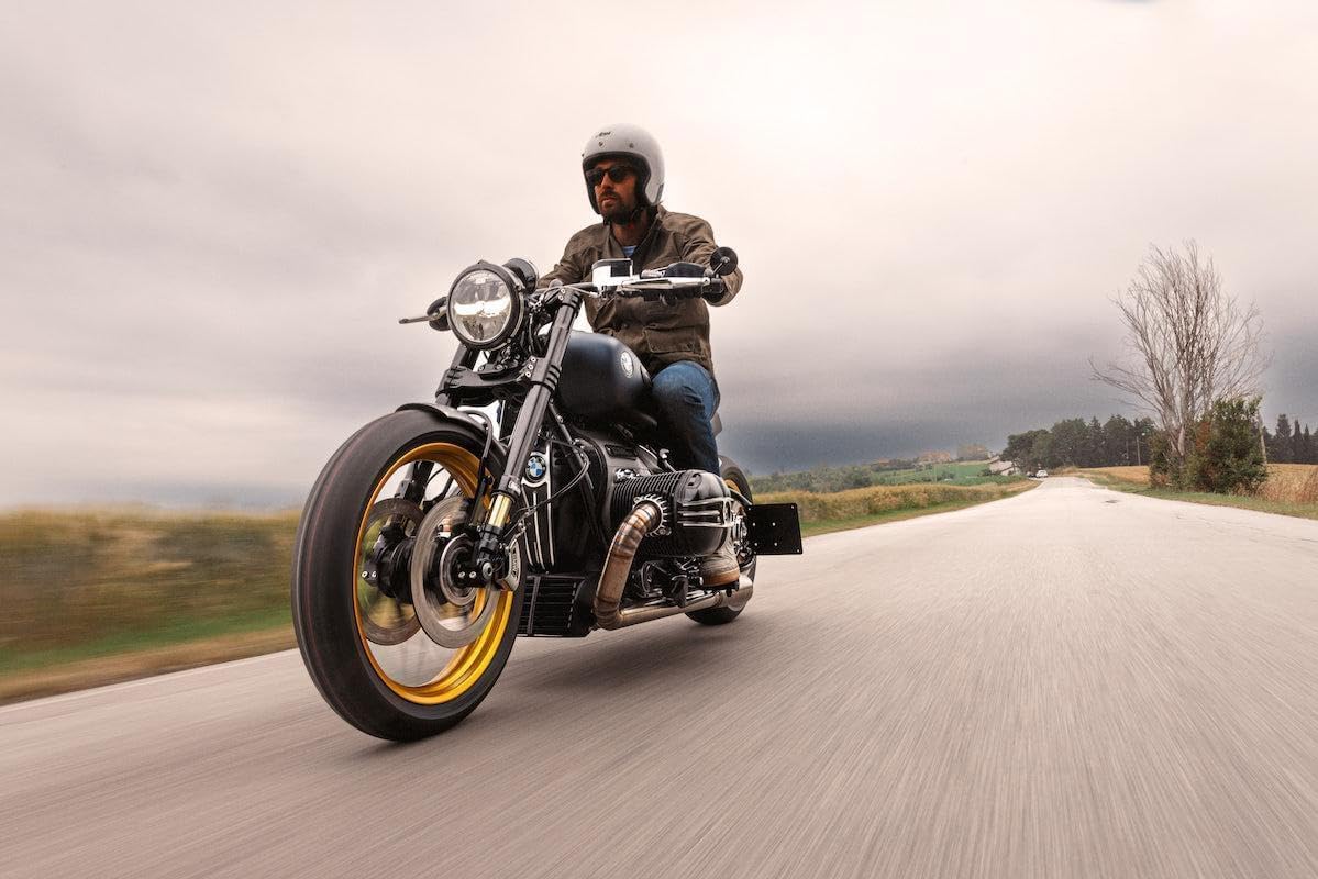 PSLER lifestyle cruiser shot showing classic look enhancing bike customization benefit
