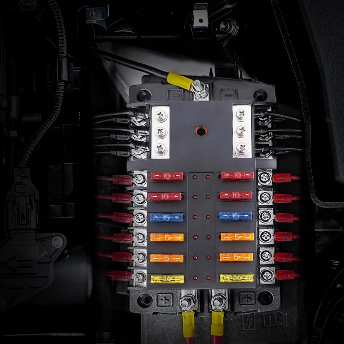 Qidoe mounted on a boat dashboard demonstrating marine-ready splash resistance