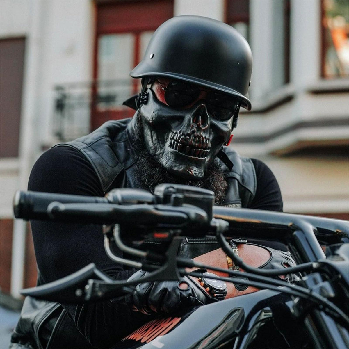 quickool helmet worn by rider on cruiser demonstrating vintage look and airflow