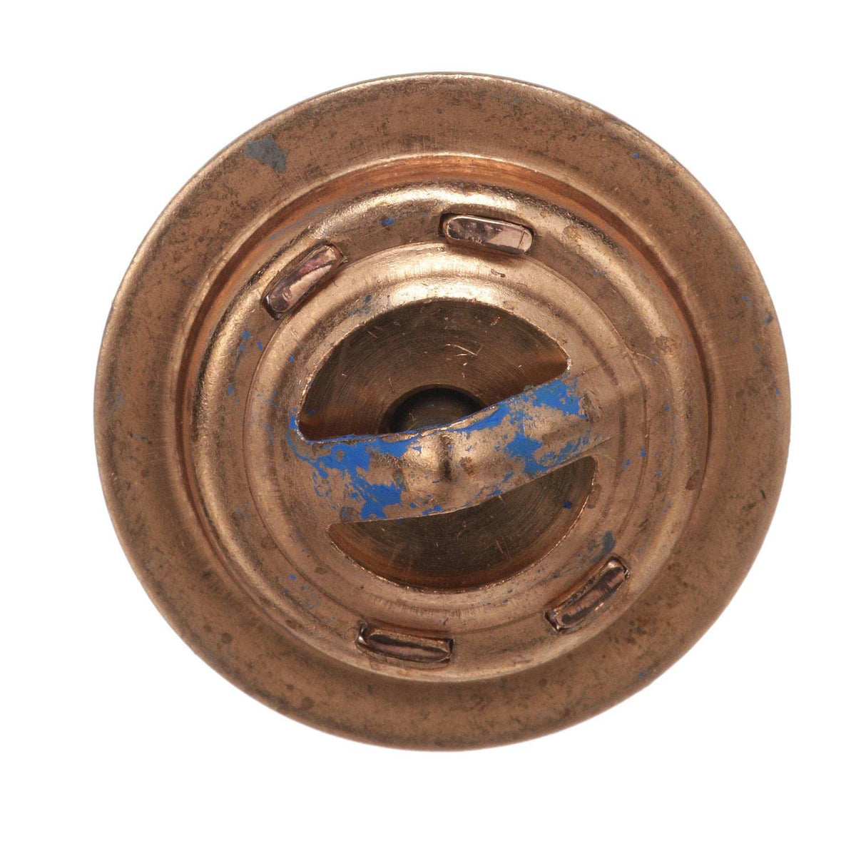 Engine bay on a boat with Quicksilver thermostats installed illustrating improved cooling performance