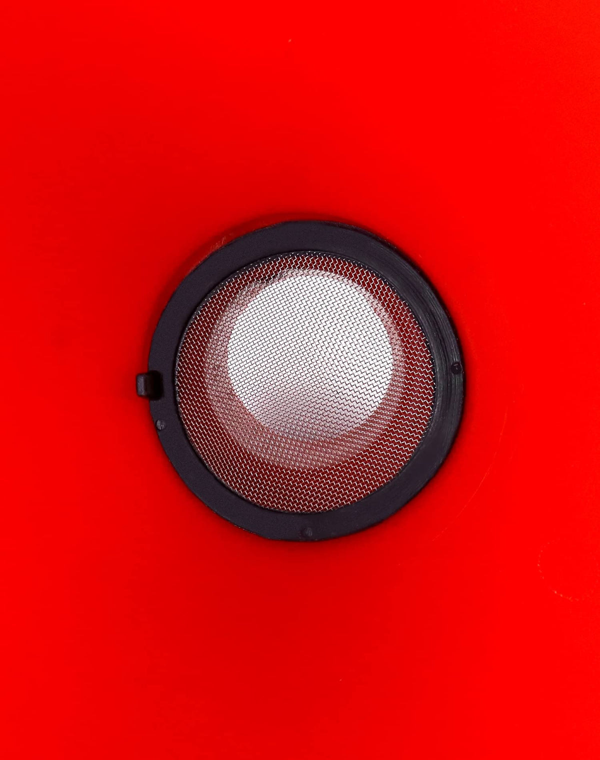 QWORK lockable lid engaged to secure contents and prevent accidental spills