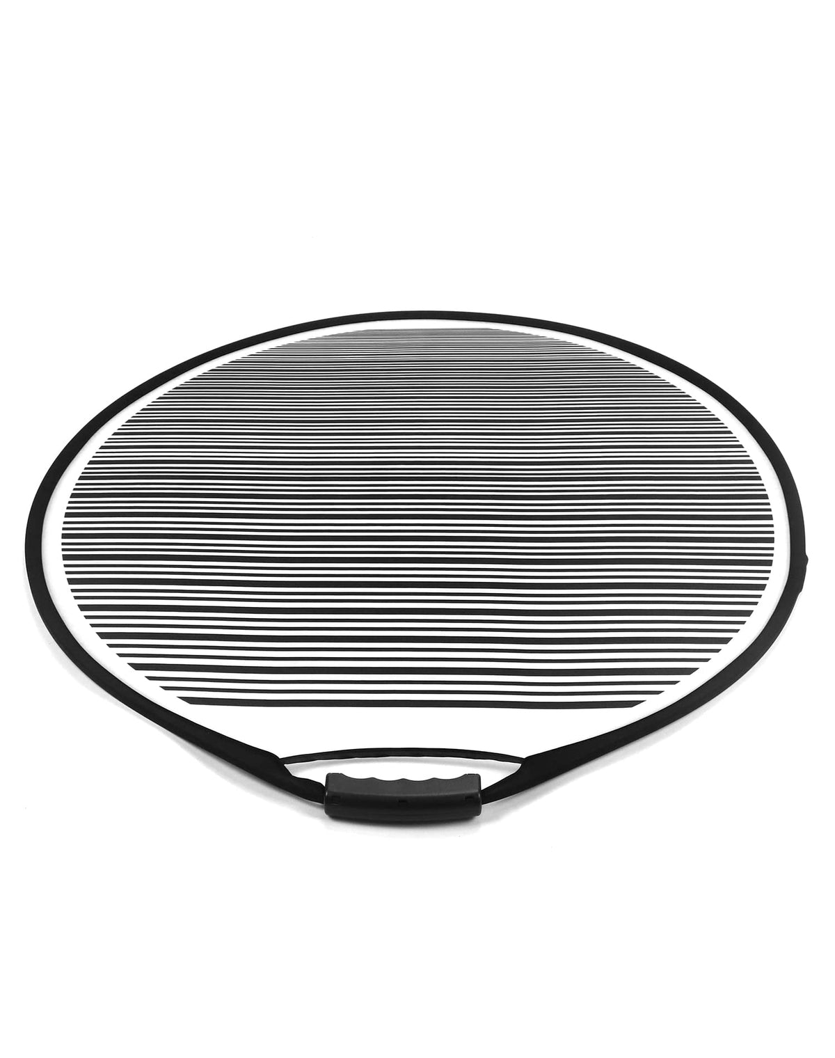 QWORK reflector board fabric close-up showing soft even reflection for accuracy