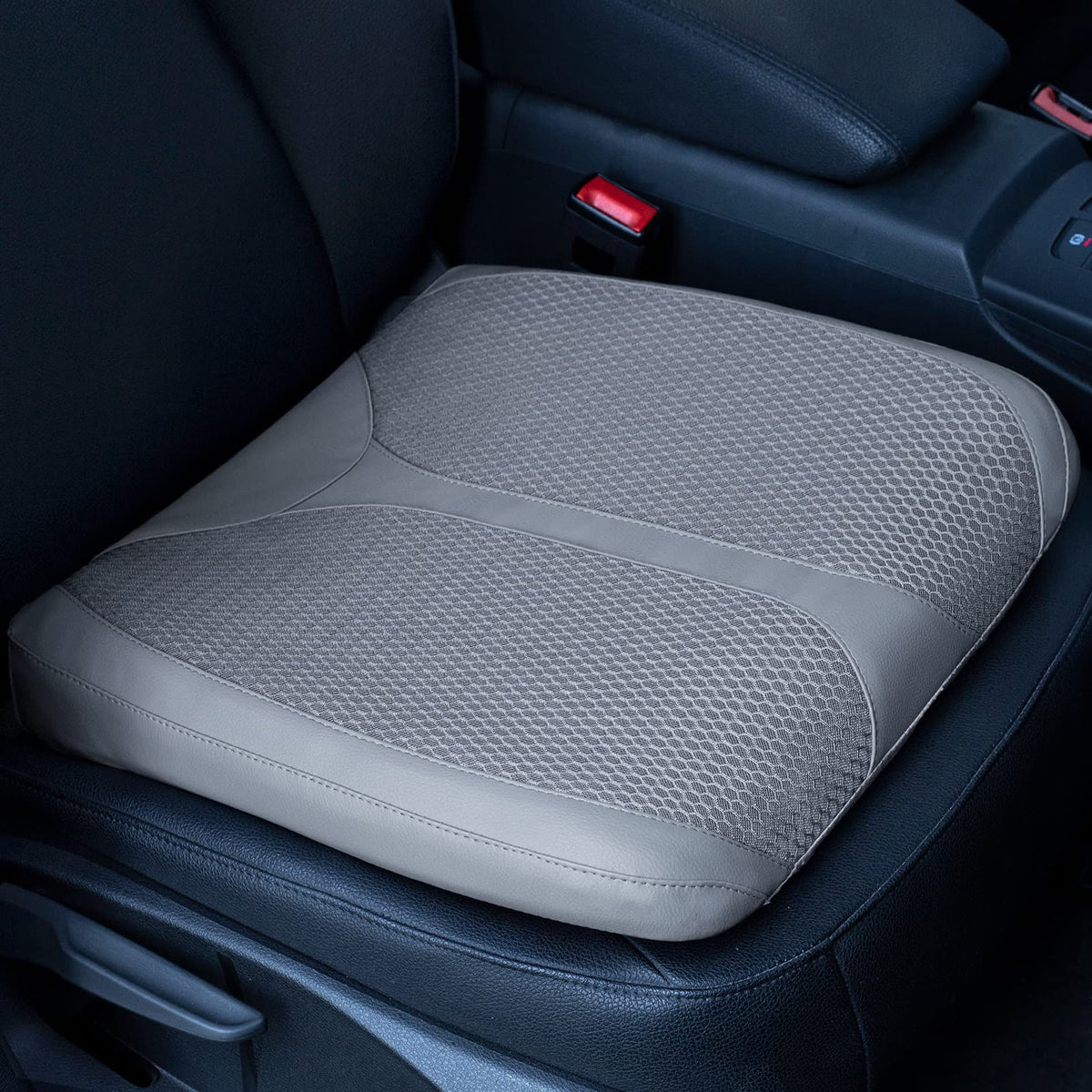QYILAY front view of seat cushion showing supportive lift and comfort