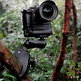 RAM MOUNTS Tough-Claw mounted on bicycle handlebar for stability