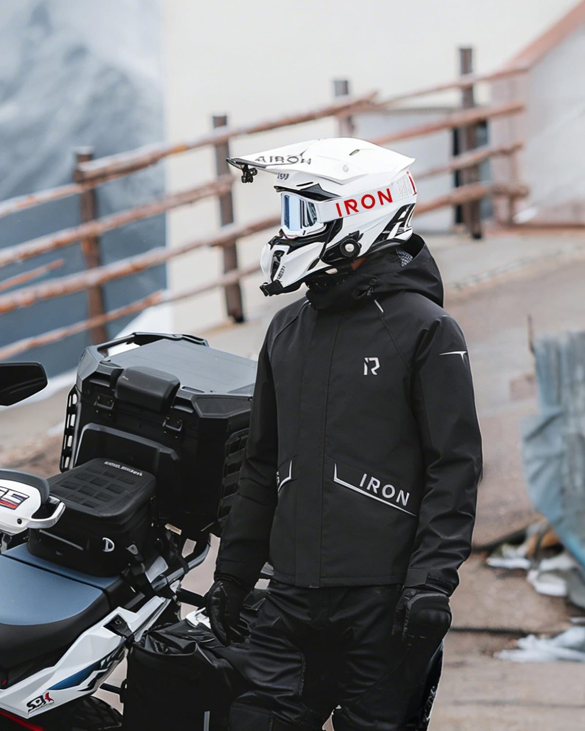 RIDEIRON close-up of fabric and waterproof zipper demonstrating water resistance