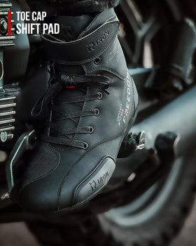 RIDEIRON close-up sole tread highlighting anti-slip grip advantage