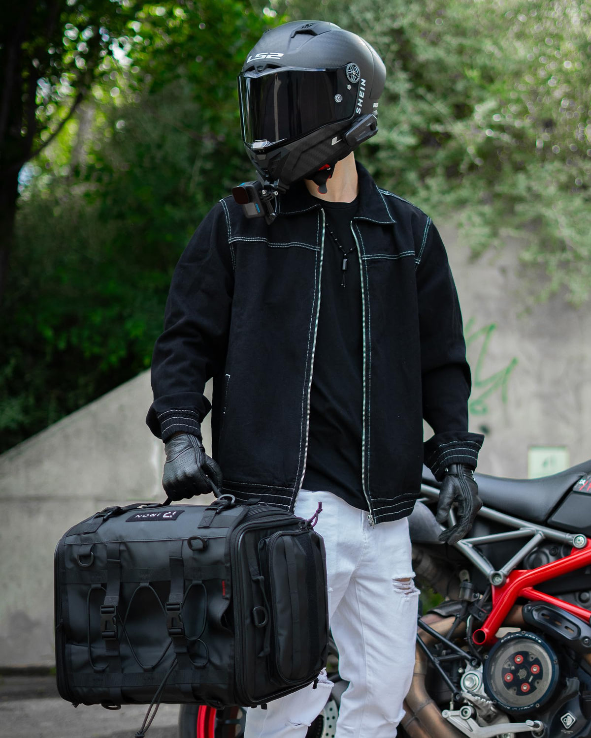RIDEIRON side bottle pocket with easy one-handed access benefit