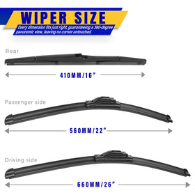 Rooppa blade edge close-up highlighting rubber quality and streak-free wiping benefit