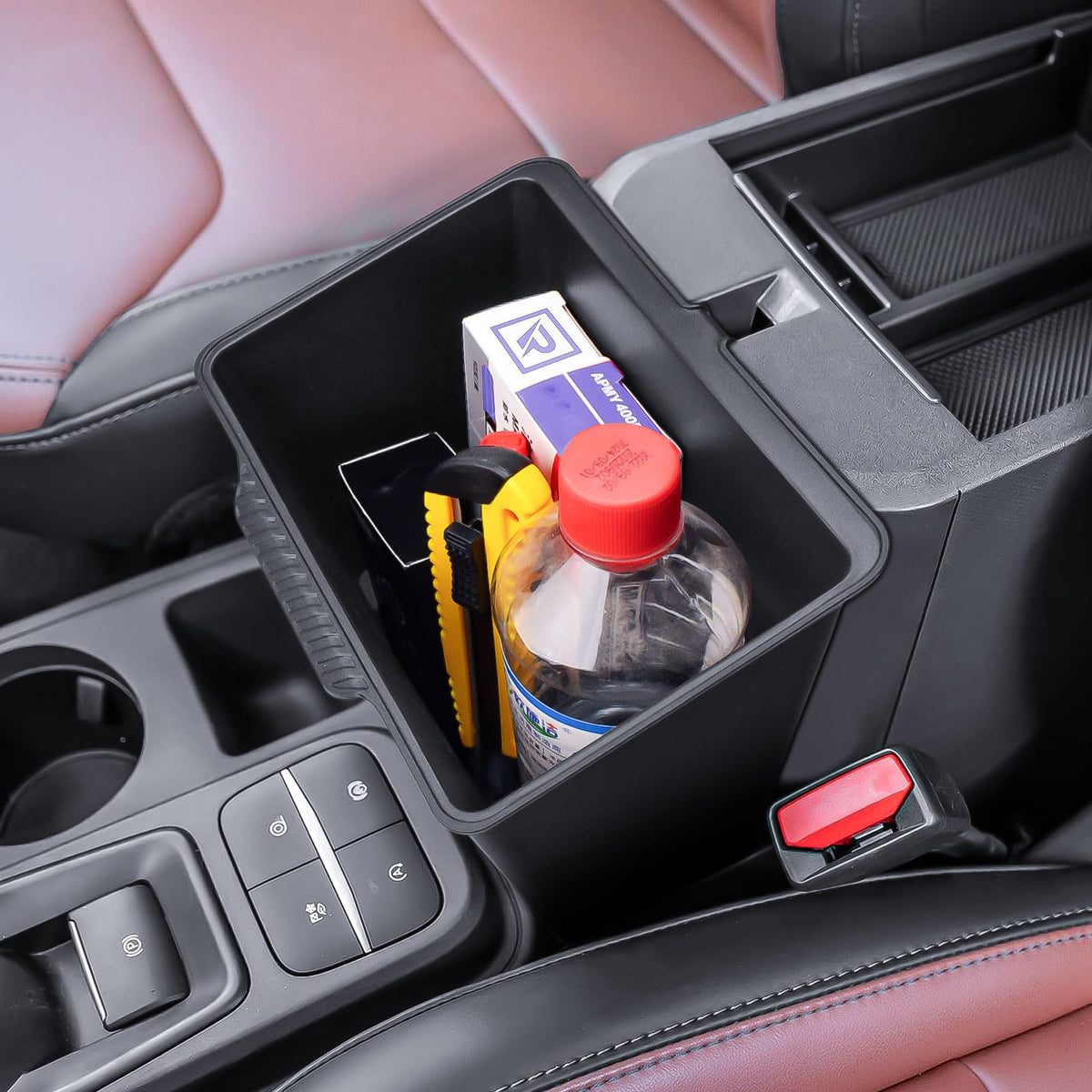 RUNROAD organizer holding phone and keys for quick access while driving