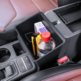 RUNROAD organizer holding phone and keys for quick access while driving
