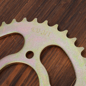 RUTU view of mounting holes with caliper, verifying 48mm and 68mm spacing