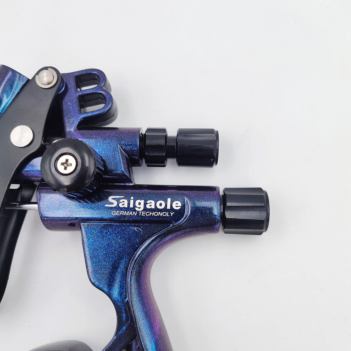 saigaole spray gun paint pattern demonstration showing consistent fan width and overlap