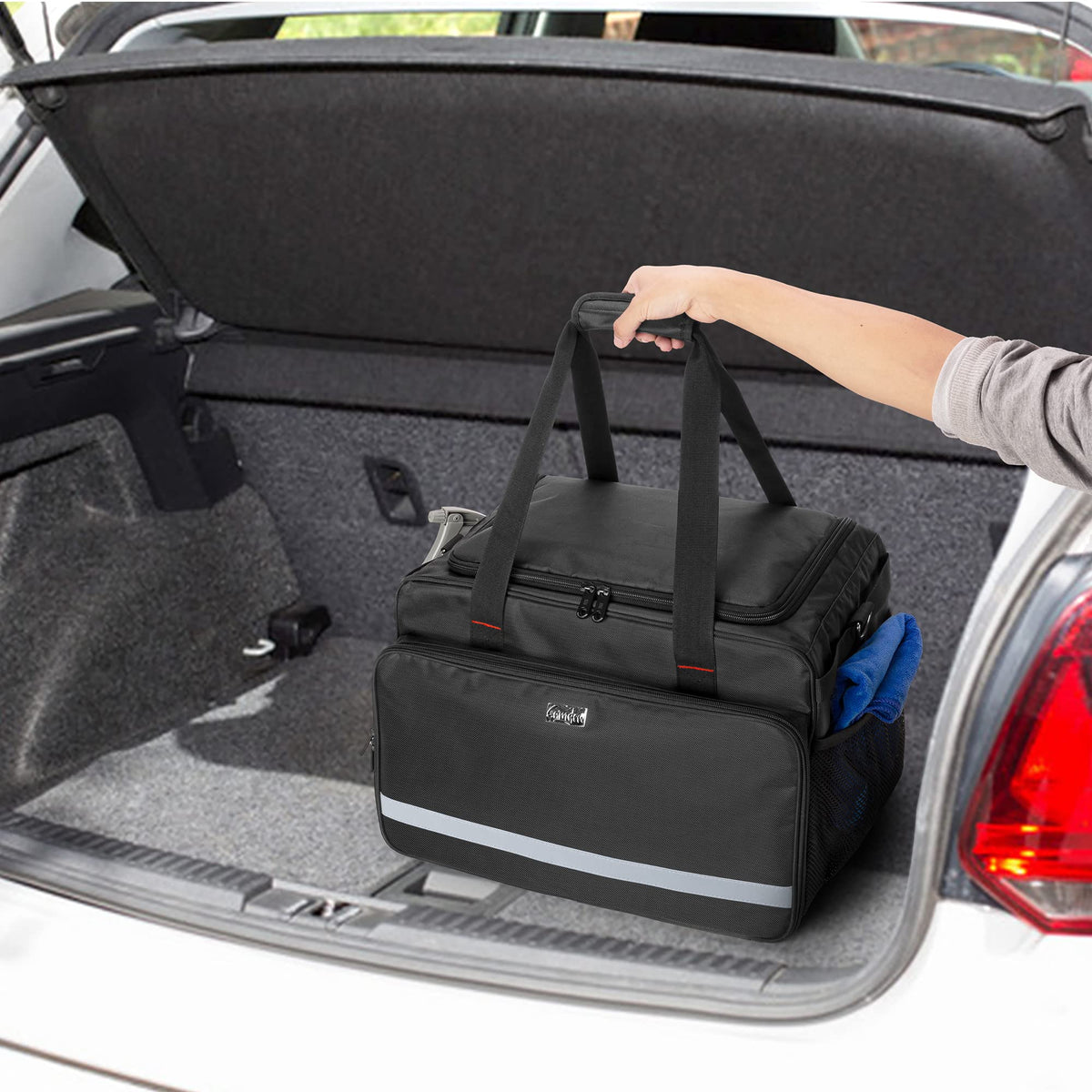 samdew bag in car trunk during loading for mobile detailing convenience benefit