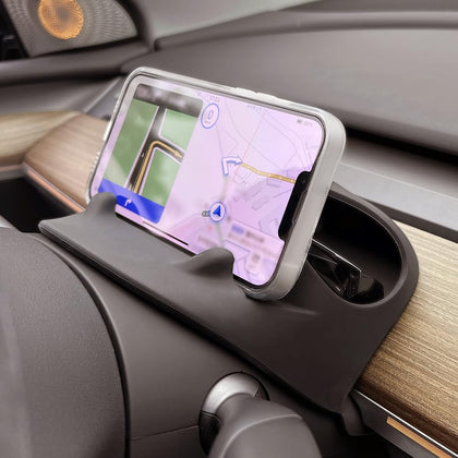SANTACIN front view installed on Tesla steering wheel showing neat organization