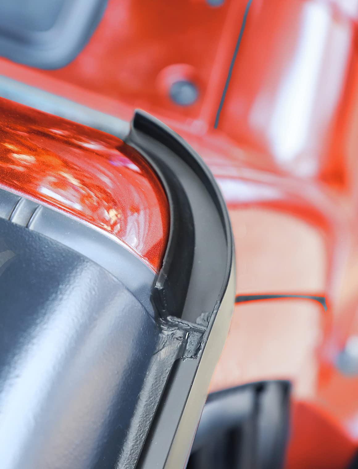 Savadicar molded label and fitment marks demonstrating correct alignment