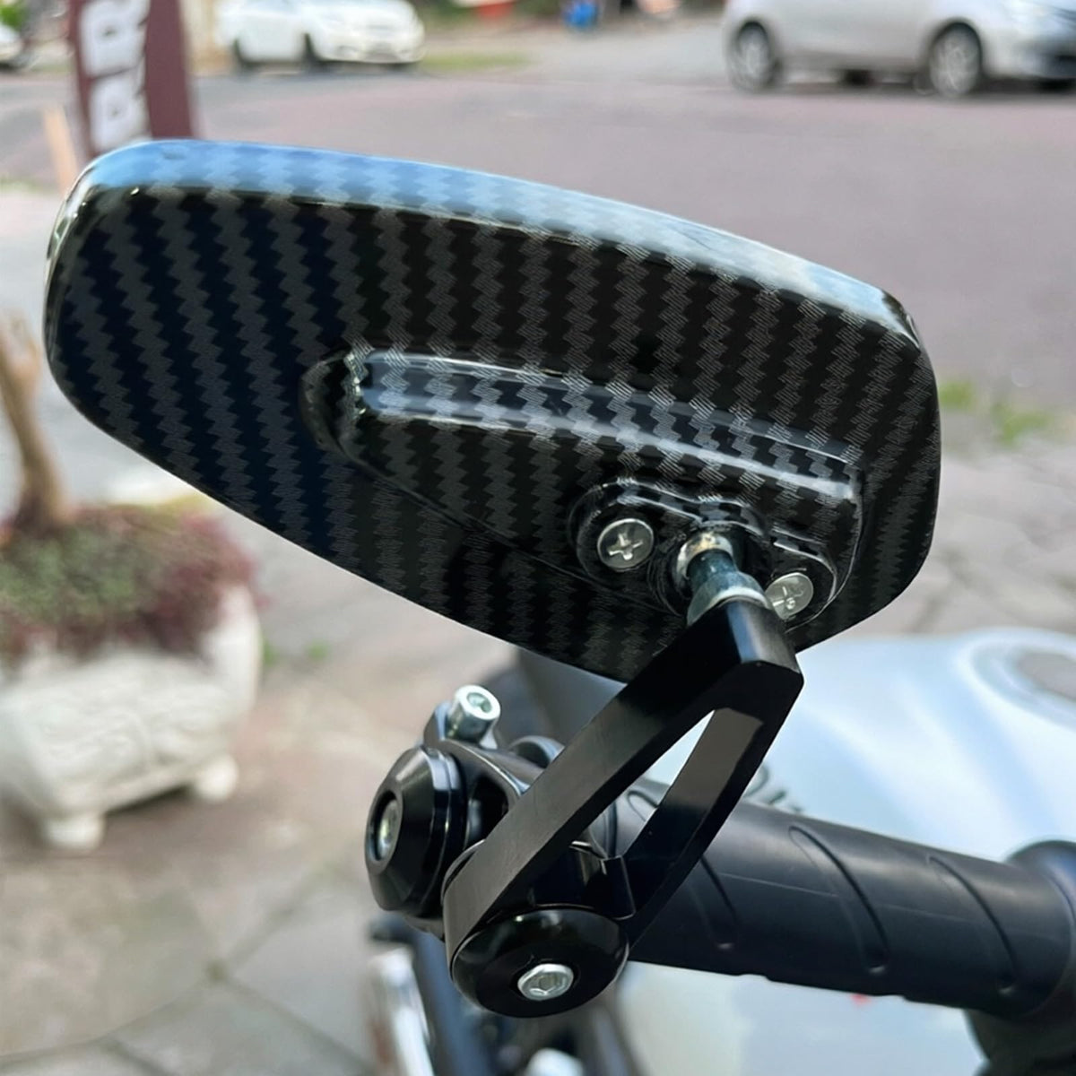 Scerymo convex lens closeup showing reflection clarity and expanded view benefit