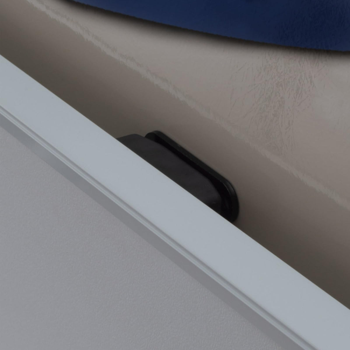Screw Man label and included mounting screws illustrating easy installation and compatibility