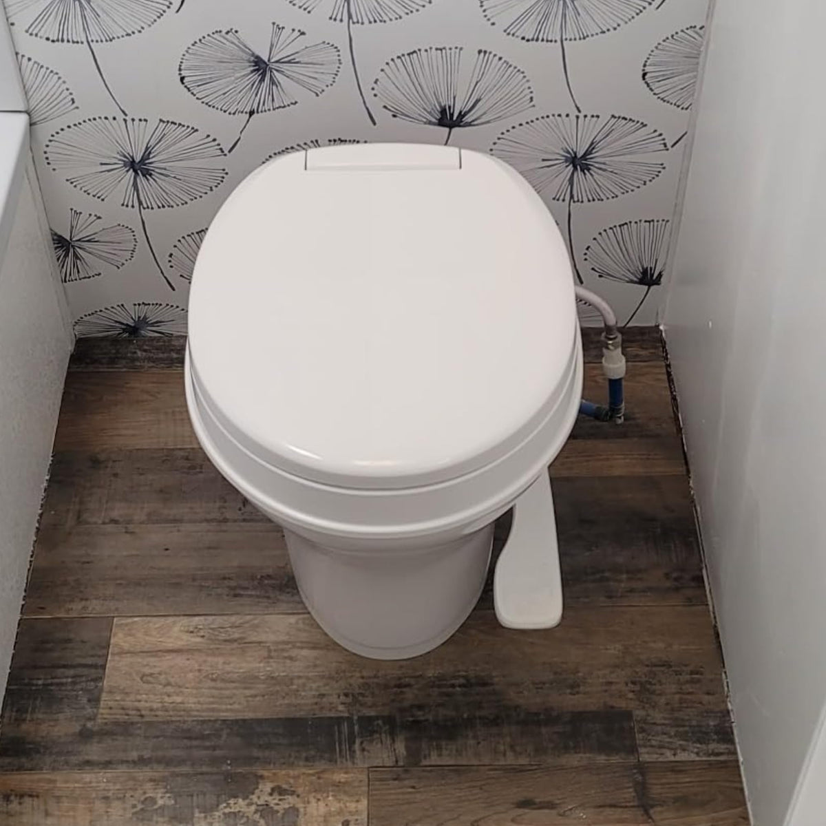 SEAFLO oversized bowl interior showing anti-stick surface for easier cleaning
