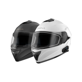 Sena OutForce next to helmet size chart showing medium fit assurance and scale