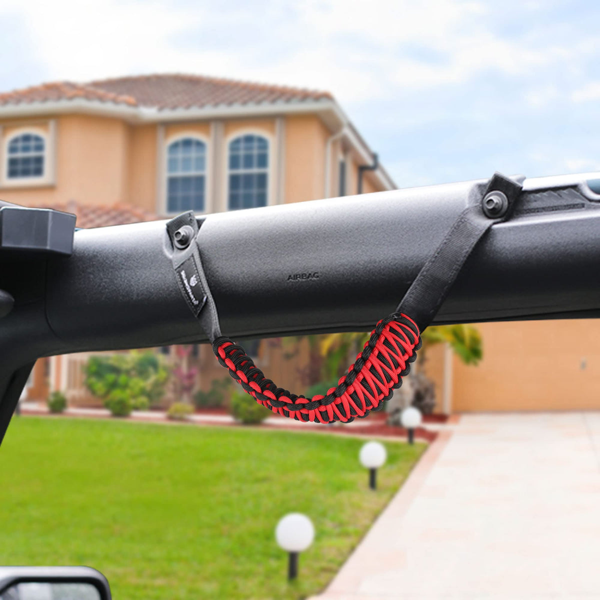 SEVEN SPARTA handle held in hand for scale highlighting comfortable size and ergonomic benefit