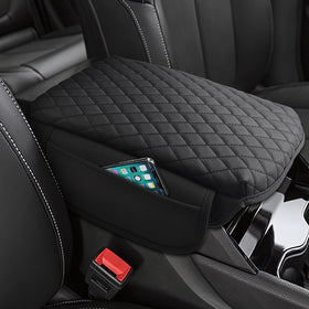 Shademax front view installed on Jeep Grand Cherokee WL armrest protecting surface