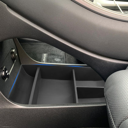 SHAOHAO front view of tray fitted in Palisade console for neater storage