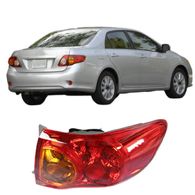 Silscvtt front view of right rear tail light showing clean fit and finish