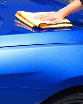 Simple Houseware lifestyle detailing kit with towels for professional car care