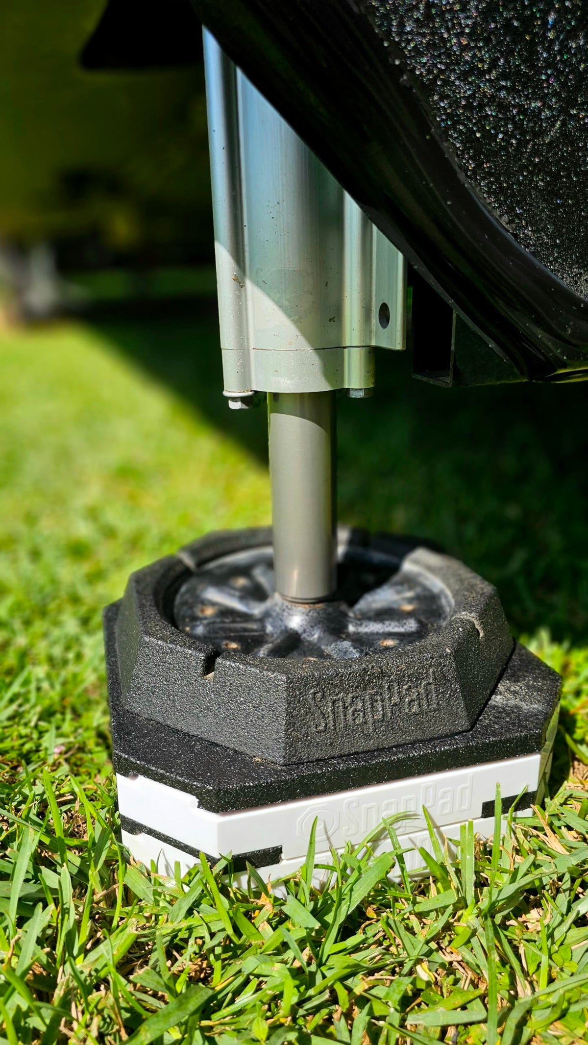 SnapPad StakPad handle and size comparison showing easy transport and storage convenience