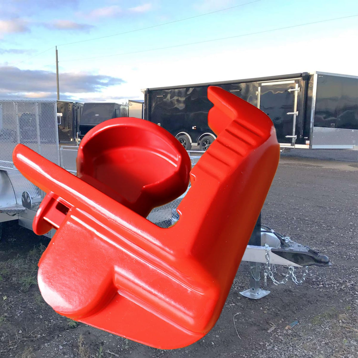 SnQoNoQ on RV tongue in parking setting, adds visible security benefit