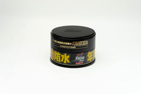 SOFT99 applicator sponge beside tin for precise, even application