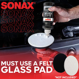 SONAX label close-up highlighting product details and clear-glass benefit