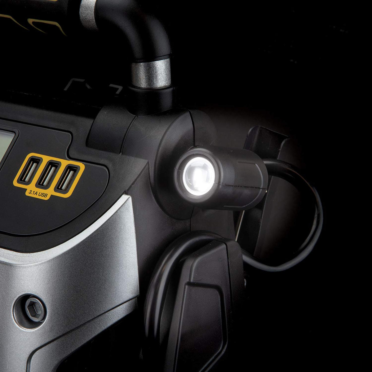 STANLEY three USB ports and 12V outlet visible, simultaneous device charging